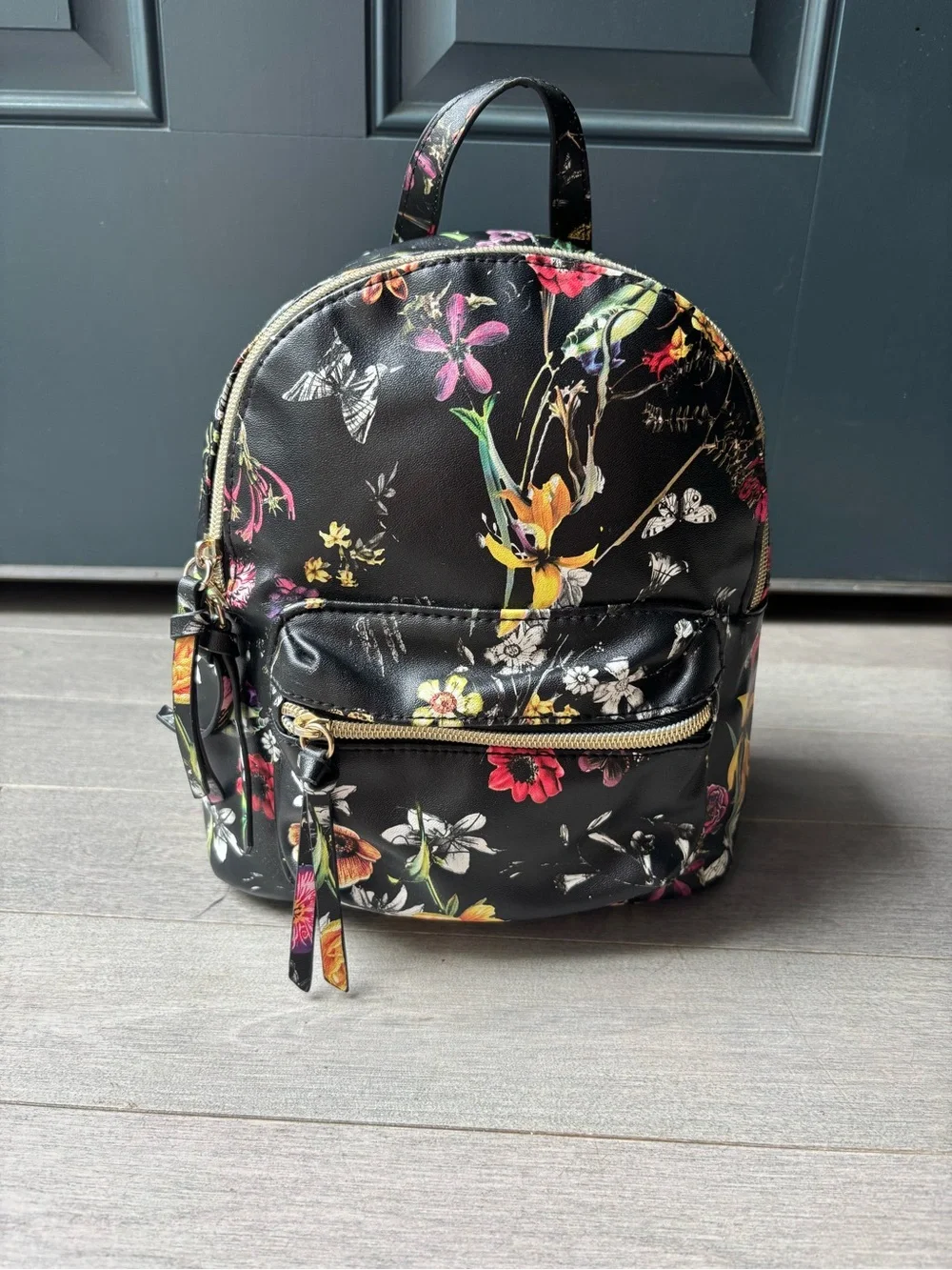 Khols Black Floral Fuax Leather Mini Backpack Purse Zippers Pockets Adjustable